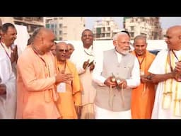 Prime Minister Narendra Modi Doing Harinam Kirtan with ISKCON Devotees in Panvel Maharashtra