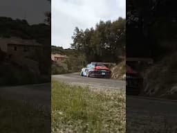 @Porsche 911 GT3 no rally francês (use fones para aproveitar a sinfonia)