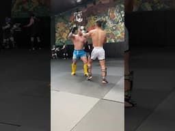 Muay Thai guy vs BJJ guy (Striking Only Sparring)