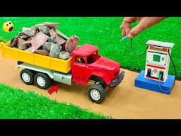 diy mini truck taking stone with crusher machine | 5$ science project ‪@sanocreator‬