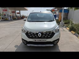 Renault lodgy rxz 2016 diesel top end single owner for sale in excellent condition