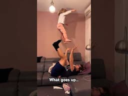 Chair POPS! #partneracro #moracro #acroyogafun #fitfamily #play