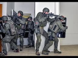 Breaching and Reaching - SWAT Game: Ready or Not