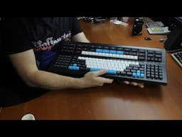 Unboxing a Hyper7 Round 4 keyboard!