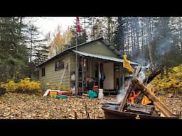 OFF GRID cabin in the mountains, COLD, WET weather WARM COZY cabin!