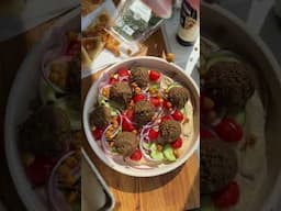 Falafel kebab salad 🌯🥗 #falafel #saladrecipe #shorts