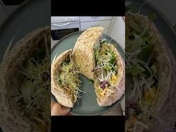 Protein Rich Veggie Pita Pocket for a quick lunch! #belgium #vegetables #protein #quicklunchrecipes