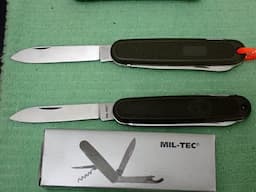 MIL-TEC GAK Vs Victorinox Safari  Trooper 108mm pocket knives