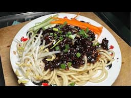 Homestyle Jia Jiang Mien (Chinese Fried Meat Sauce Noodle)