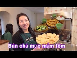 Bữa trưa bún chả mực mắm tôm, em Ki mang nem sang cho hàng xóm , Mai le cuộc sống ở Pháp