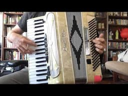 Ghostbusters "Main Title Theme" - Elmer Bernstein (accordion cover)