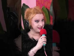 Jinkx got mistaken for THIS pop star..